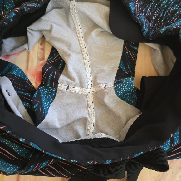 Lululemon Spring Break Away Shorts II - Picture 6 of 7